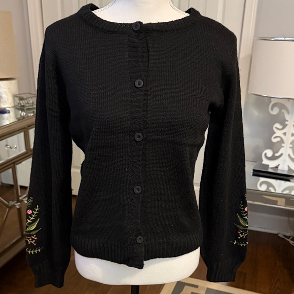 Black Embroidered Sleeve Cardigan Sweater NWT Med - Picture 2 of 6